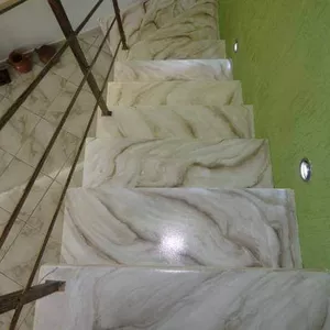 Imagem de capa para o Curso online Curso de Pintura Marmorizada em Escada - Marrom