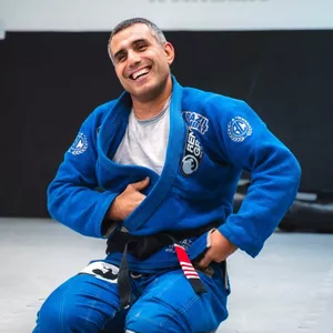 Imagem de capa para o Curso online 101 Posições Essenciais no Jiu-Jitsu
