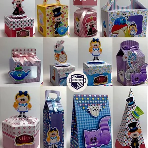 Imagem de capa para o Curso online Arte para Lembrancinha Personalizada - ALICE NO PAIS DAS MARAVILHAS - Driver com todos os modelos 100% EDITAVEL
