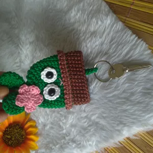 Imagem de capa para o Ebook Esconde chaves cacto em amigurumi