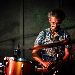 Imagem do curso Bateria Brasileira para Iniciante 