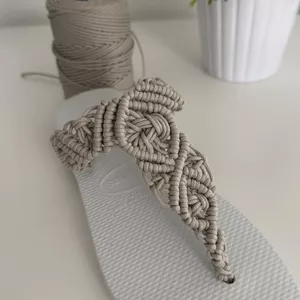 Imagem de capa para o Curso online Chinelo Personalizado Brisa Leve de Macramê