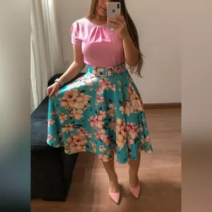 Imagem de capa para o Ebook Molde Conjunto blusa e saia godê (38 ao 46)