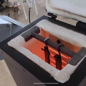 Imagem do curso Tratamento Térmico de INOX 420 em forno de temperatura controlada com aplicações para cutelaria.