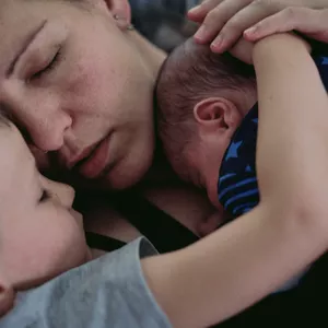 Imagen de portada para Curso online Sueño de mami y bebé