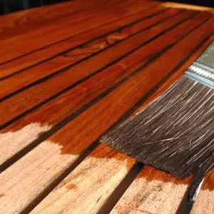 Imagem de capa para o Curso online deck novo de novo:  restauração e proteção de madeira