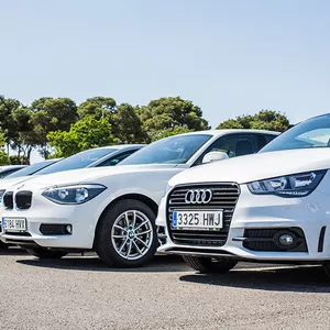 Imagen de portada para Curso online ¡Alquila Coches en Banco a Precios Insuperables! 🚗💰