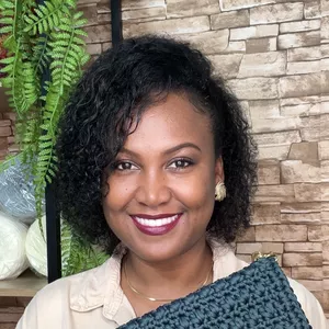 Imagem de capa para o Curso online Mais de 40 modelos de alças de crochê