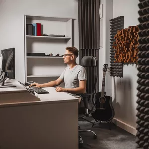 Imagen de portada para Curso online Máster de Negocio Musical AHA