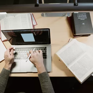 Imagem de capa para o Serviço online Trabalhos Acadêmicos(FORMATAÇÃO, DIGITAÇÃO ENTRE OUTROS...)