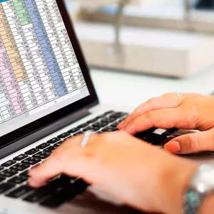 Imagem de capa para o Ebook Planilha de Precificação e Custo hora Clínica