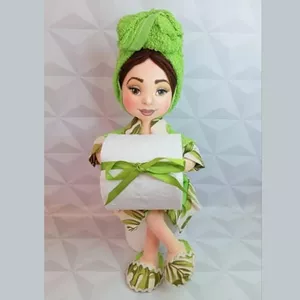 Imagem de capa para o Curso online Curso Boneca Decorativa de Banheiro em EVA