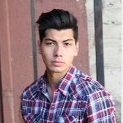 🔹Marcos T., Cajero Comercial.