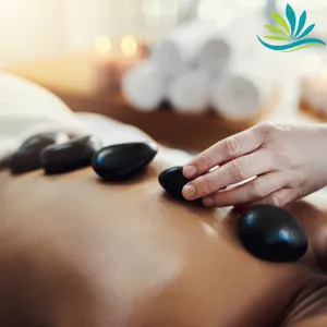 Imagem de capa para o Curso online Curso Massagem com Pedras Quentes + Candle Massage