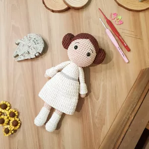 Imagem de capa para o Ebook Princesa Leia em amigurumi