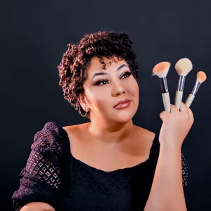 Imagem de capa para o Curso online Maquiagem que Arrasa | Curso Online de Automaquiagem para Iniciantes