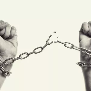 Imagen de portada para Ebook Rompiendo las cadenas del narcicismo