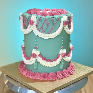 Imagem do curso Aula VIP da Mi | Edição Vintage Cake