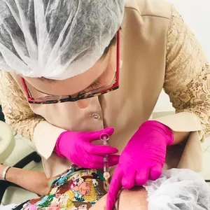 Imagem de capa para o Curso online Expert em Preenchimento Facial com Ácido Hialurônico