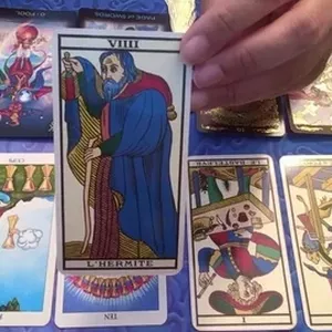 Imagen de portada para Curso online Videntes Cartas en Tarragona: descubre tu futuro con claridad