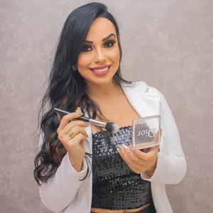 Imagem de capa para o Curso online Curso de Automaquiagem