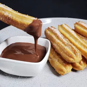 Imagem de capa para o Ebook Receita de churros recheados