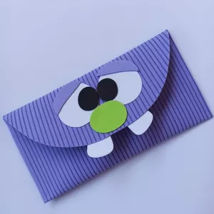 Imagem de capa para o Ebook Estojo monstrinho