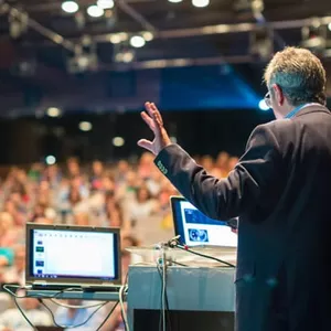 Cover image for Online course Language and Accent Training
