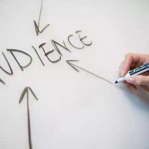 Imagen de portada para Curso online Inicia y crece OnLine - Guia de marketing Online para emprendedores