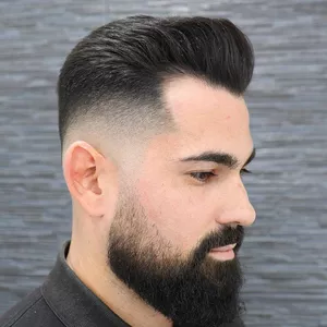 Imagem de capa para o Curso online Cortes de cabelo masculino degradê 