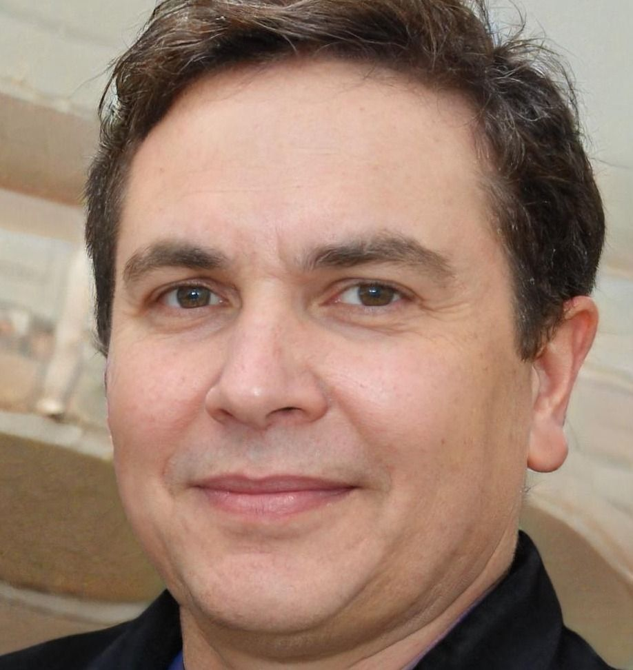 Carlos M. – México
