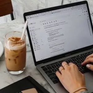 Imagem de capa para o Curso online Clientes infinitos Instagram