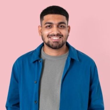 🔹Jorge P., Especialista en Aduanas.