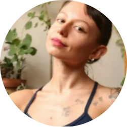 Paola Herrera - Instructora de yoga y bienestar/ Santiago, Chile
