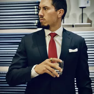 Imagen de portada para Curso online JUEGO: CÓMO GANAR EL ALMA DE LAS MUJERES