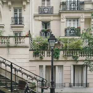 Imagem de capa para o Curso online Francês A1: Curso completo para iniciantes