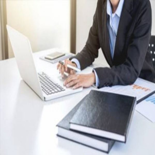 Imagem do curso Descubra como ganhar até R$1.850,00 como Assistente Administrativo