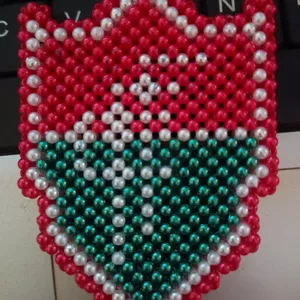 COMO FAZER A ESCUDO DO FLUMINENSE DE PÉROLAS OU MIÇANGAS.