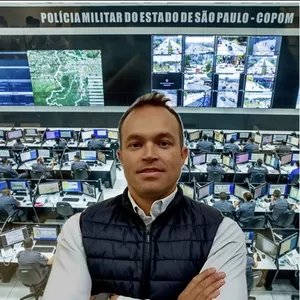 Imagem do curso Recolocação Profissional - Curso para Operador de Portaria Remota - INTRODUTÓRIO