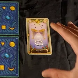 Image de couverture pour le Cours en ligne Voyance France 2024: Découvrez Votre Destin Éclairé par le Tarot Téléphonique 🌟