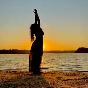 Imagem de capa para o Serviço online Limpeza Energética e Manifestação – Sessão Individual – Parceria com Marcella Bouret