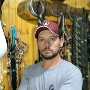 Imagem de capa para o Curso online Traias Artesanais:Do iniciante ao profissional em cordinha 