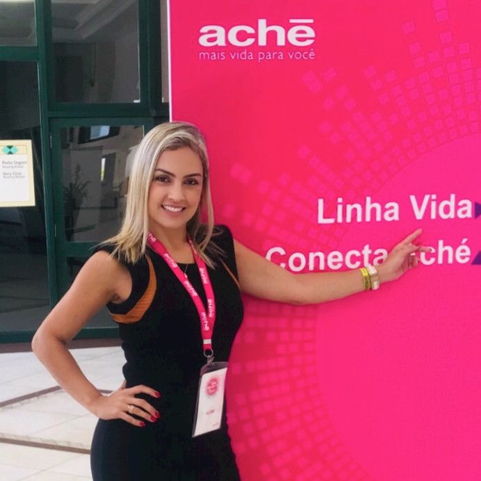 Aline Leão - Gerente Distrital no Aché Laboratórios