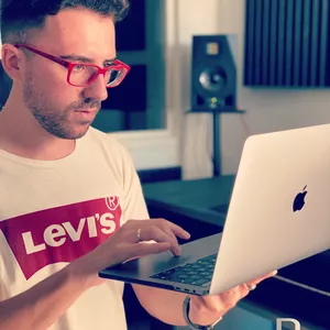 Imagem de capa para o Curso online Sound Design, Mix &amp; Master