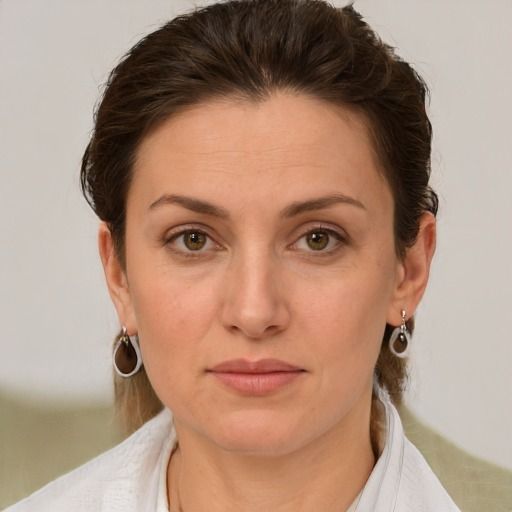 Fernanda R.