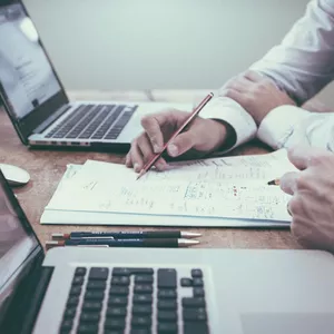 Imagem de capa para o Curso online Introdução à Contabilidade e Finanças