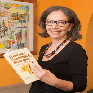 Imagem de capa para o Curso online FONÉTICA ARTICULATÓRIA por Thaïs Cristófaro Silva