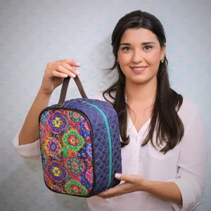 Imagem de capa para o Curso online AULA Necessaire Espaçosa - Carol Vilalta