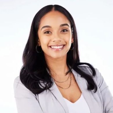 🔹Elena G., Jefa de Recuperaciones.