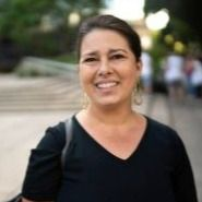 🔹 Carla Ramos – Emprendedora